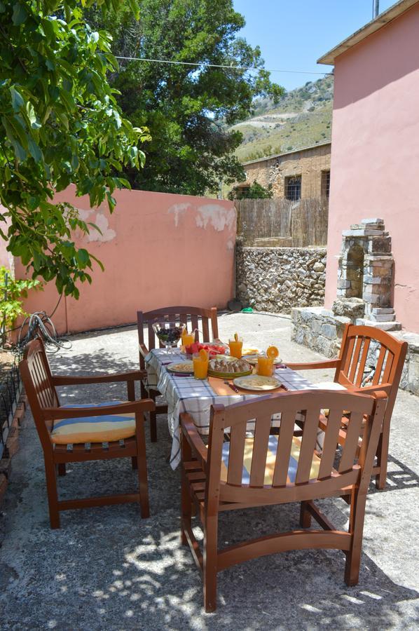 Vila Epavlis Iosif Khóra Sfakíon Exteriér fotografie